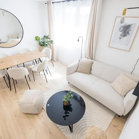 Moissan Chambre Crozet Avec Douche Homestay *