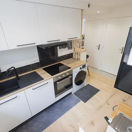 Moissan Chambre Crozet Avec Douche Homestay