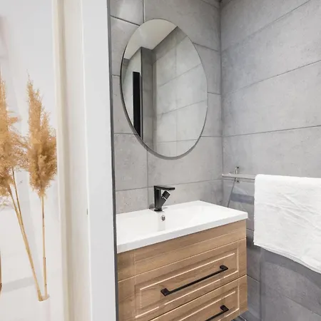 Homestay Moissan Chambre Crozet Avec Douche *